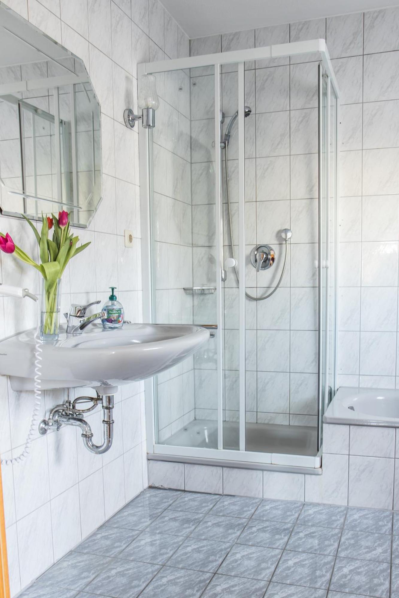 Hotelpension Zum Gockl Allershausen Habitación foto